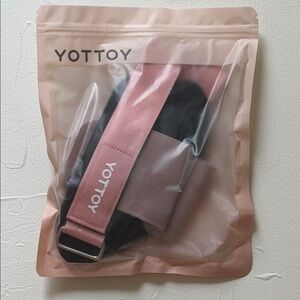 NWT Pink Weight Lifting Wrist Straps